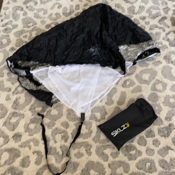 Skulz running parachute - Picture 2 of 4